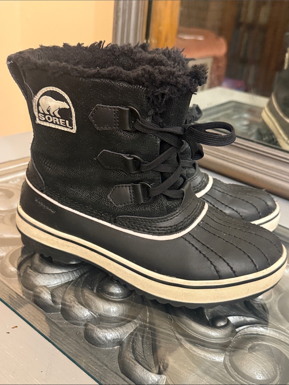 Sorel 6.5 Tivoli Waterproof Black Faux Fur Lined Winter Lace Up Boots